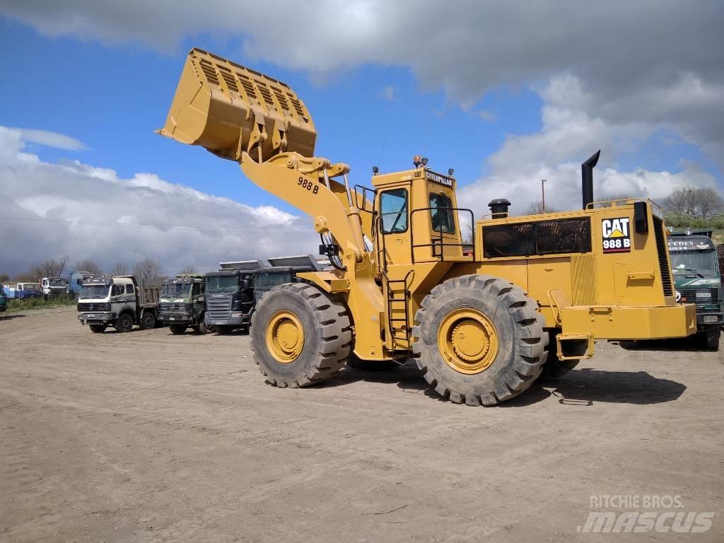 CAT 988B Gumikerekes homlokrakodók