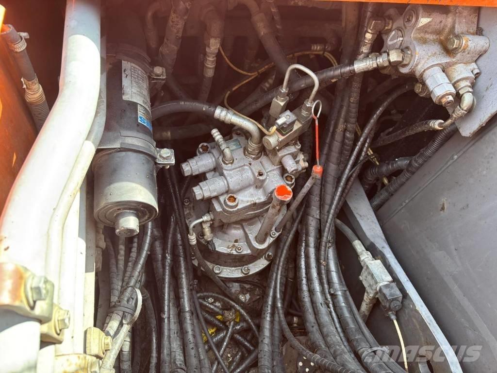 Hitachi ZX 170 W-3 Gumikerekes kotrók