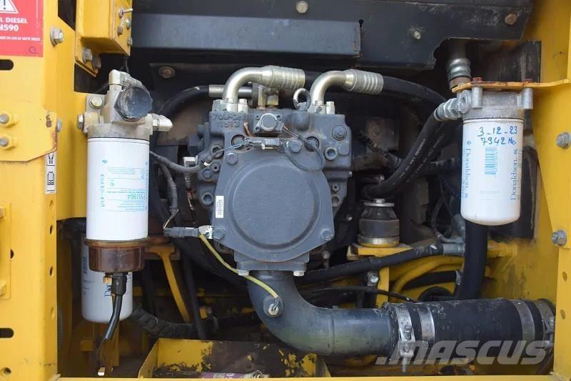 Komatsu PC160 LC8 Lánctalpas kotrók