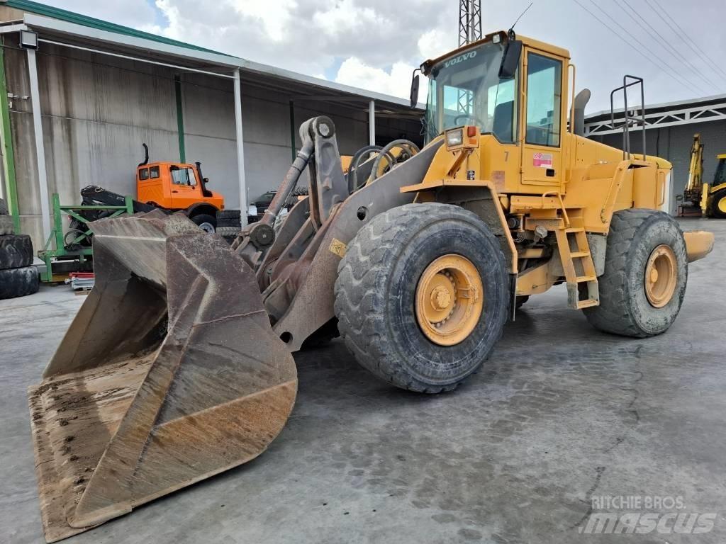 Volvo L 180 E Gumikerekes homlokrakodók
