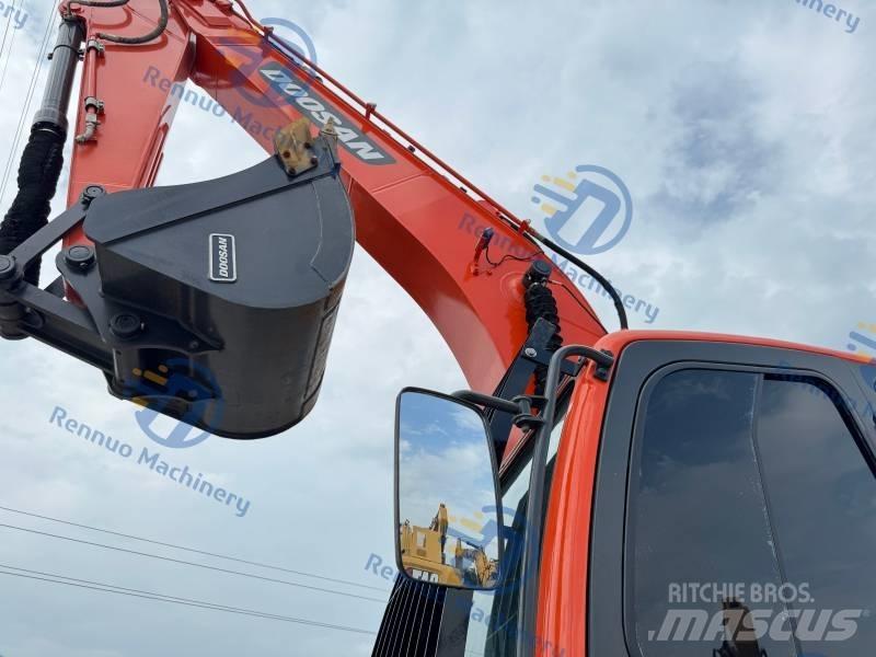 Doosan DX 225 LC-9C Lánctalpas kotrók