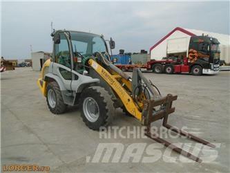 Kramer Allrad 480 Gumikerekes homlokrakodók