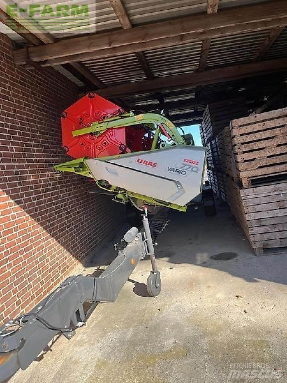 CLAAS trion 730 Kombájnok