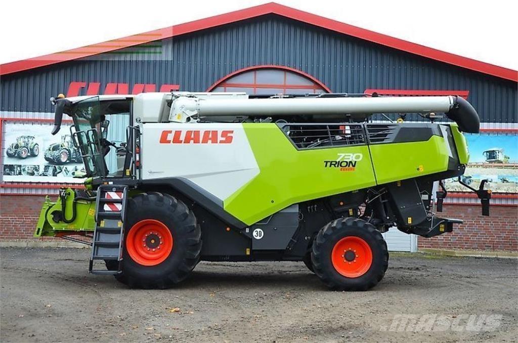 CLAAS trion 730 Kombájnok