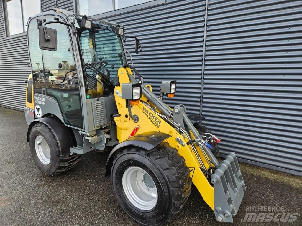 Wacker Neuson WL 25 Gumikerekes homlokrakodók