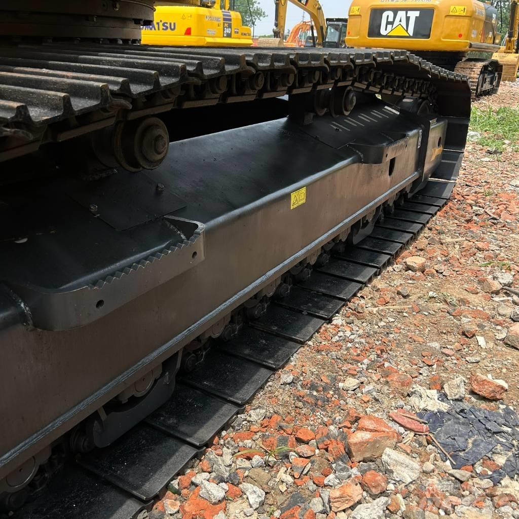 Komatsu 240-8 Lánctalpas kotrók