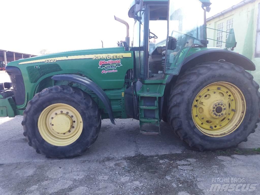 John Deere 8320 Traktorok