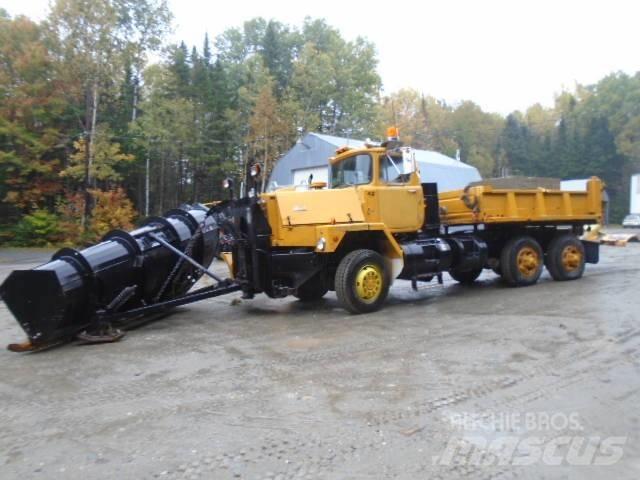 Mack RM 6866 S Hóeltakarítók