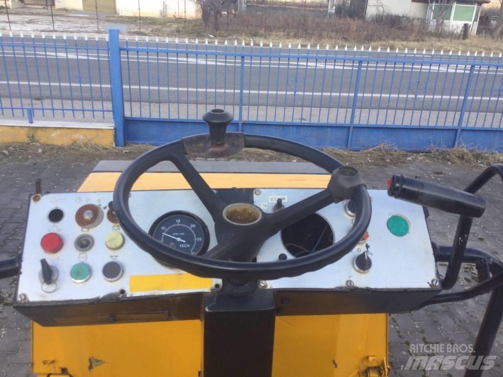 Dynapac CC 101 Ikerdobos hengerek