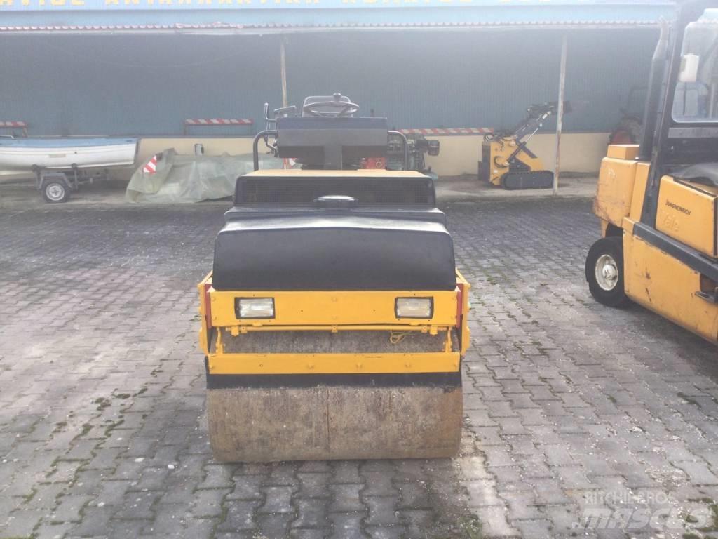 Dynapac CC 101 Ikerdobos hengerek