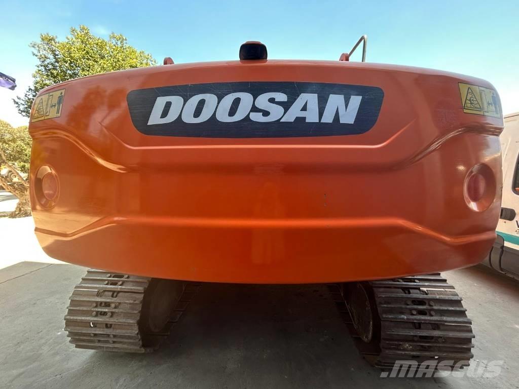 Doosan DX 225 Lánctalpas kotrók