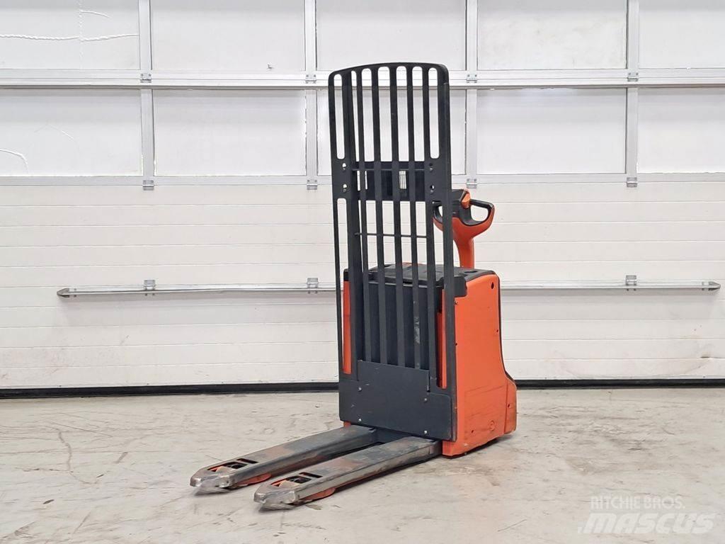 Linde T16L Alacsony emelőkocsi