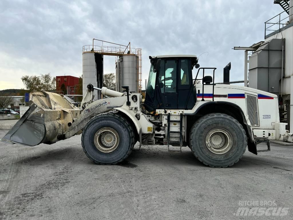 CAT 966 H Gumikerekes homlokrakodók