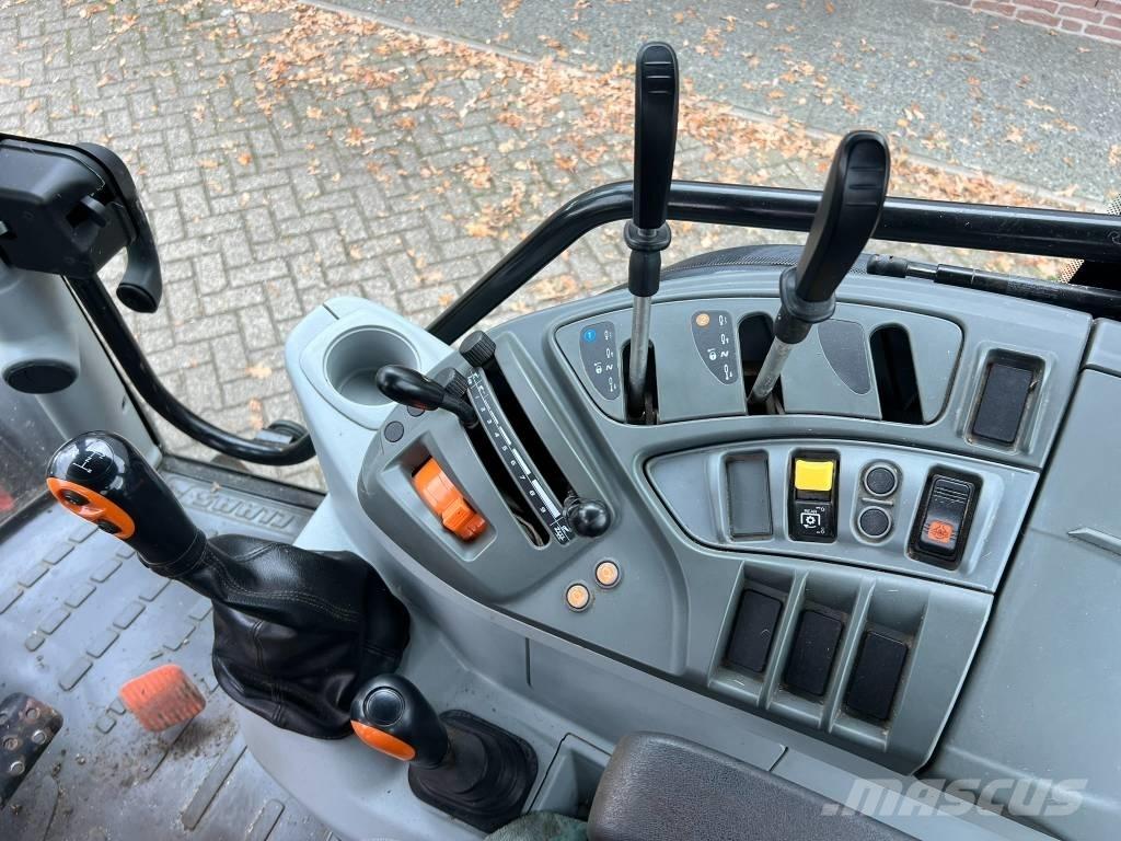 CLAAS Atos 230 Traktorok