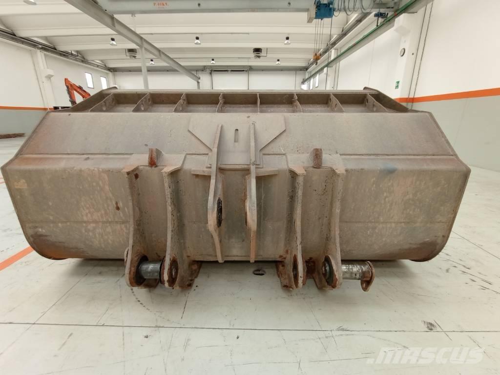 Develon DL 550-5 Gumikerekes homlokrakodók