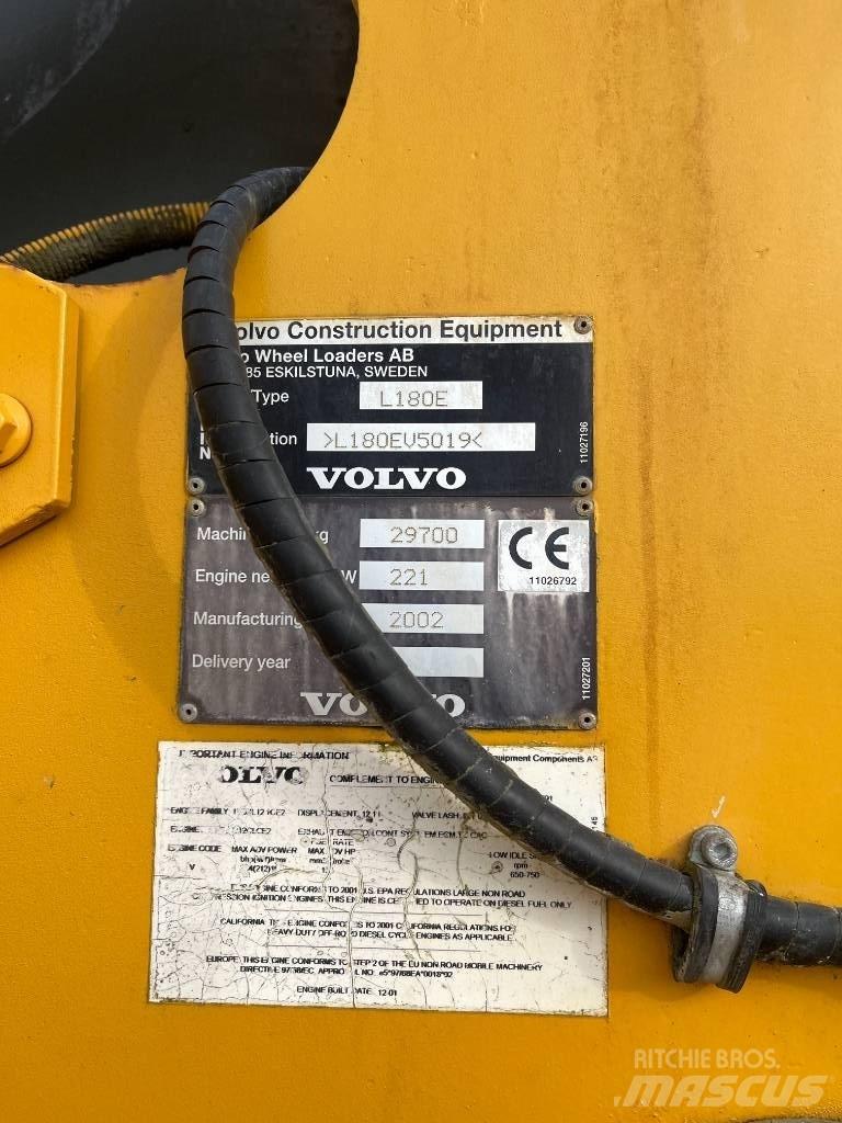 Volvo L 180 E Gumikerekes homlokrakodók