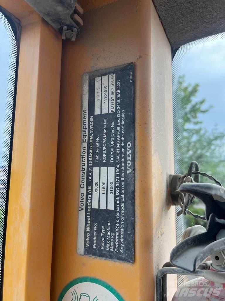 Volvo L 180 E Gumikerekes homlokrakodók