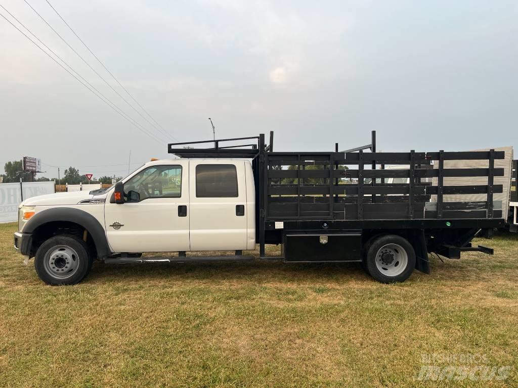 Ford F 550 SD Platós / Ponyvás teherautók