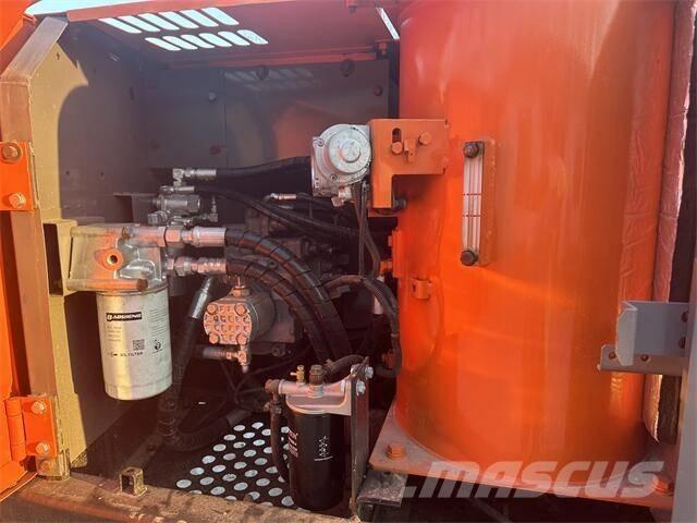 Hitachi ZX120 Lánctalpas kotrók