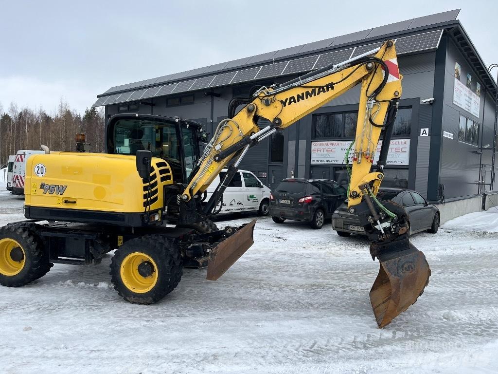 Yanmar B 95 W Gumikerekes kotrók