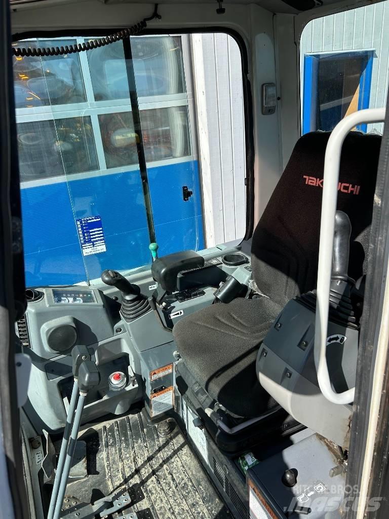 Takeuchi TB 235 Mini kotrók < 7t