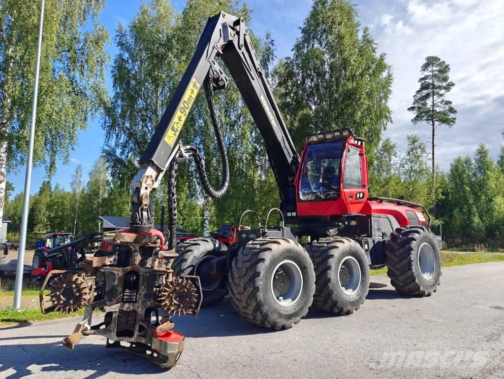 Komatsu 951 Betakarítók