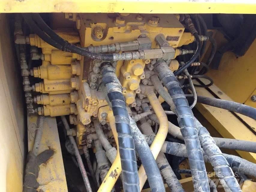 Komatsu pc220-7 Lánctalpas kotrók