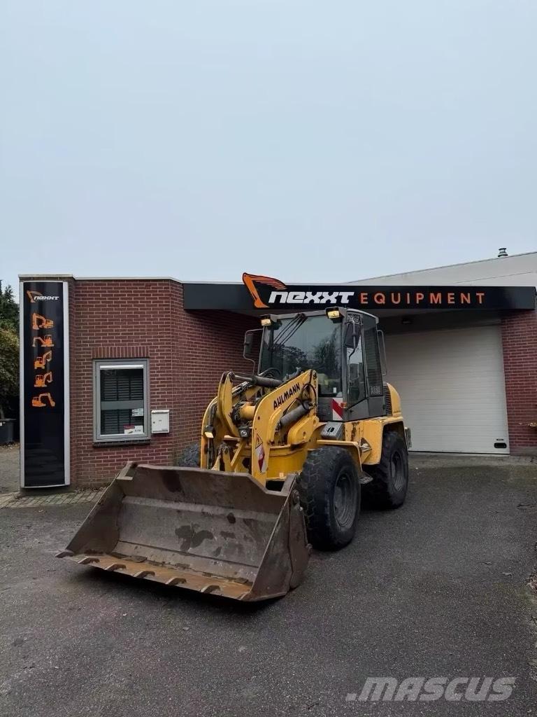 Ahlmann AS 90 Gumikerekes homlokrakodók