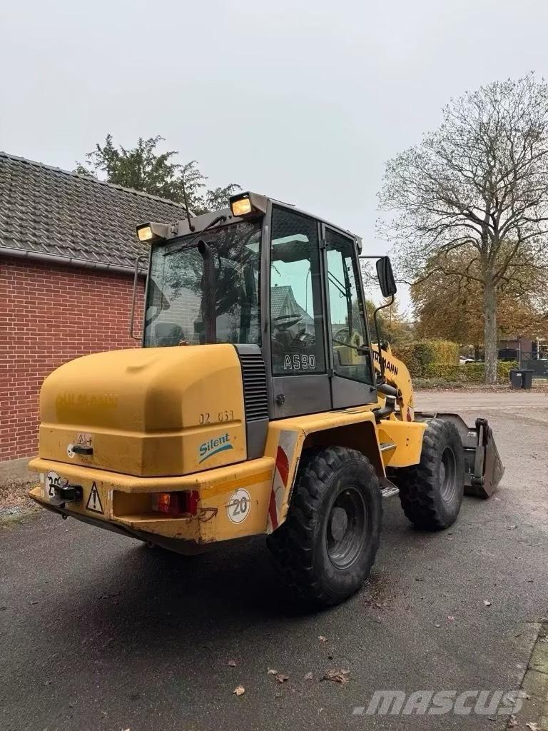 Ahlmann AS 90 Gumikerekes homlokrakodók