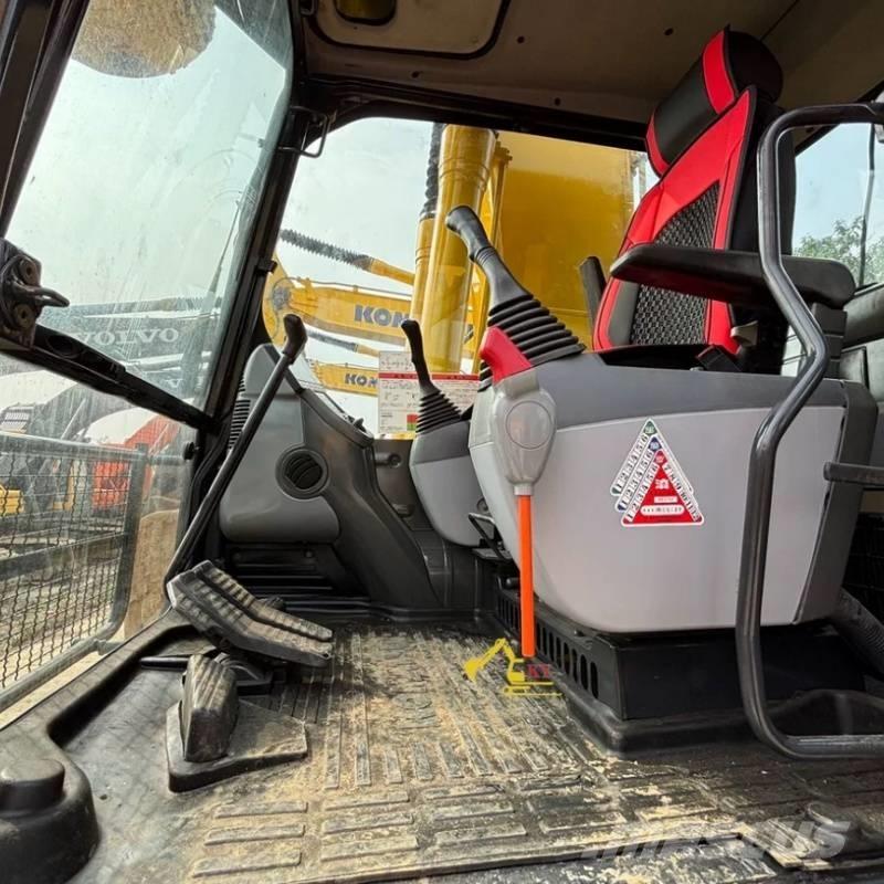 Komatsu PC 220-8 Lánctalpas kotrók