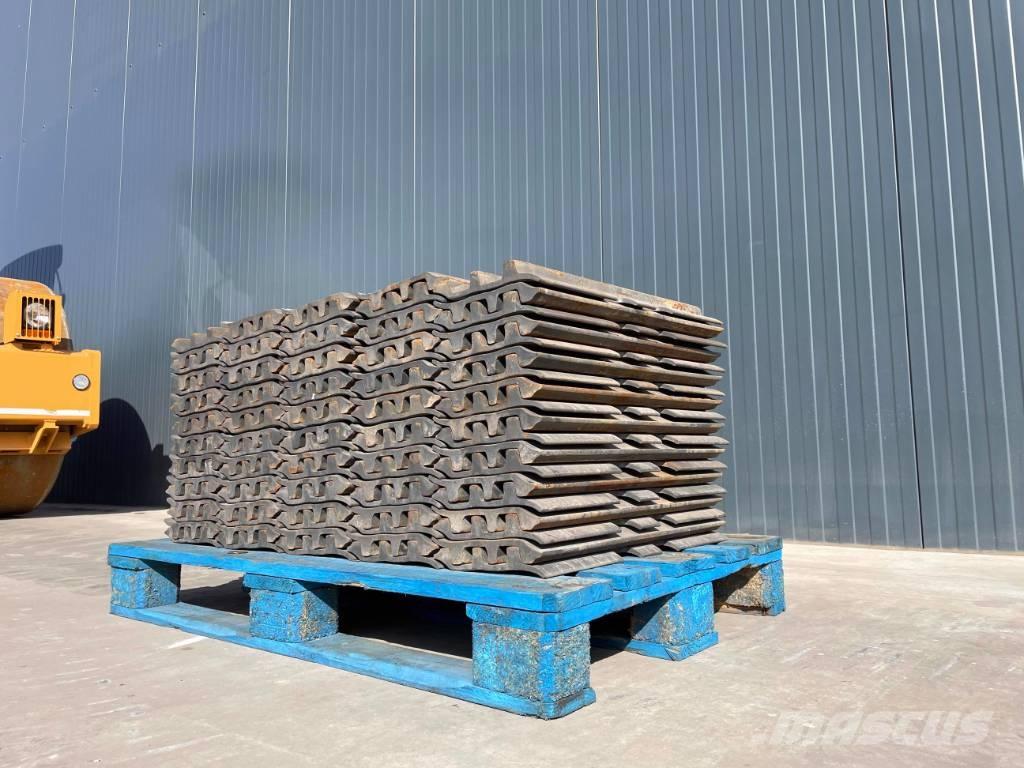 JCB JS240 Lánctalpak, láncok és futóművek