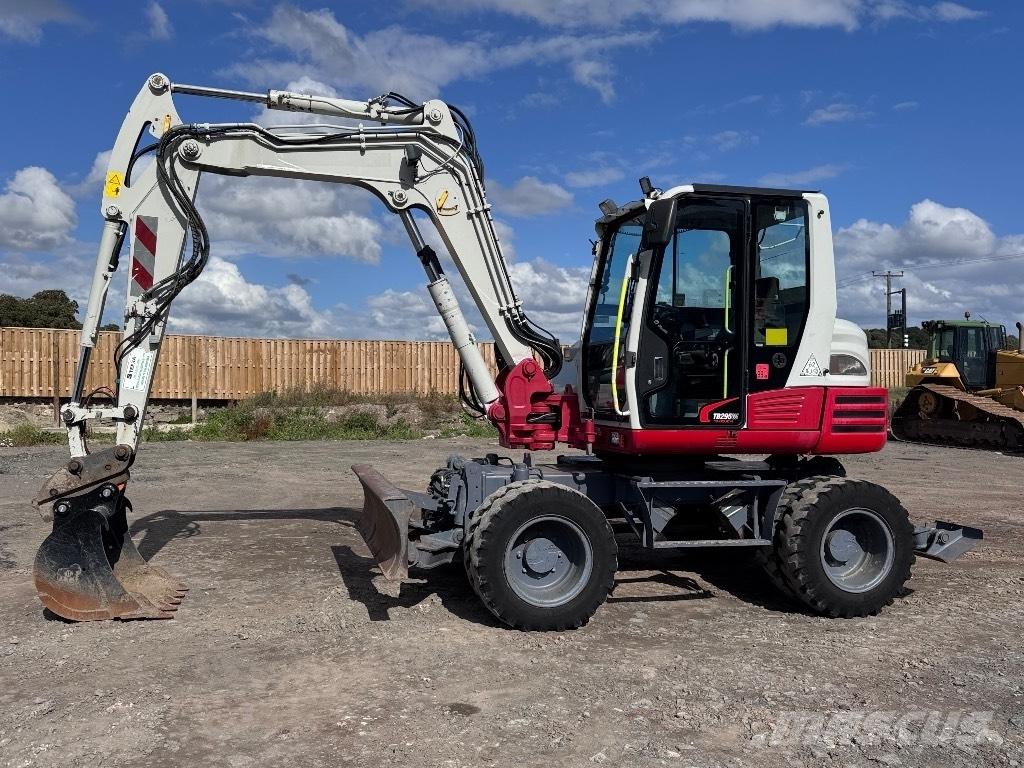 Takeuchi TB 295 W Gumikerekes kotrók
