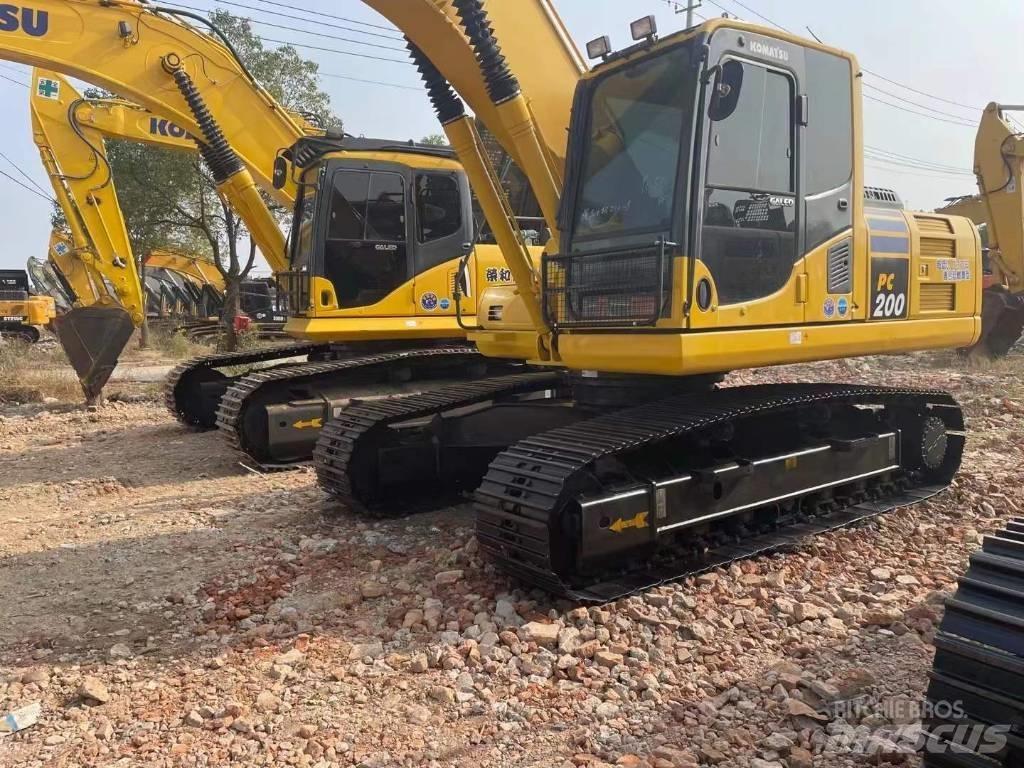 Komatsu PC200 Lánctalpas kotrók