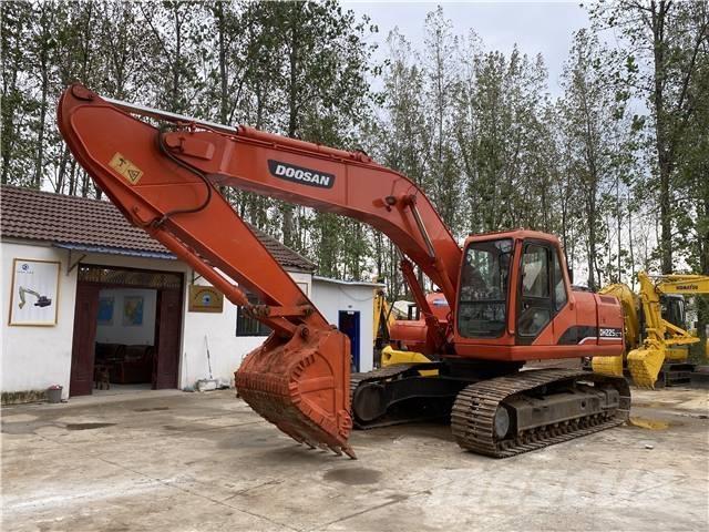 Doosan DH225 Lánctalpas kotrók