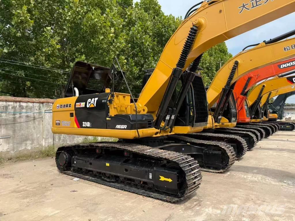 CAT 324 Lánctalpas kotrók