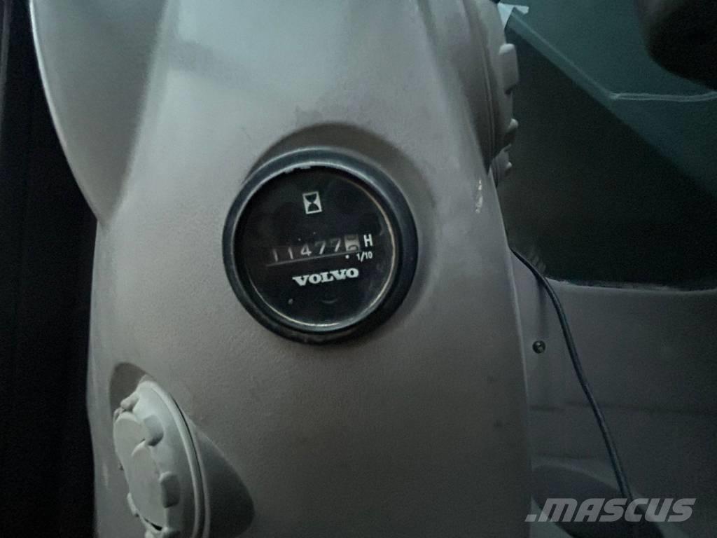 Volvo ECR 235 Lánctalpas kotrók