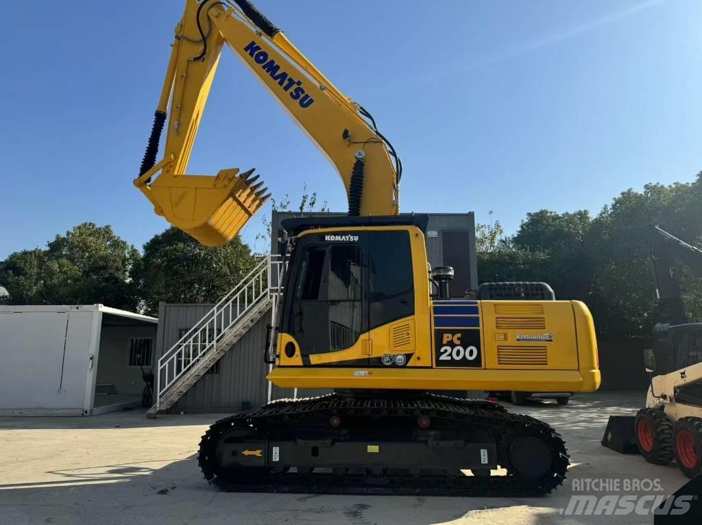 Komatsu PC 200-8 Lánctalpas kotrók