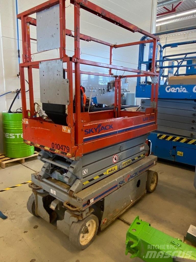 SkyJack SJ 3219 Ollós emelők