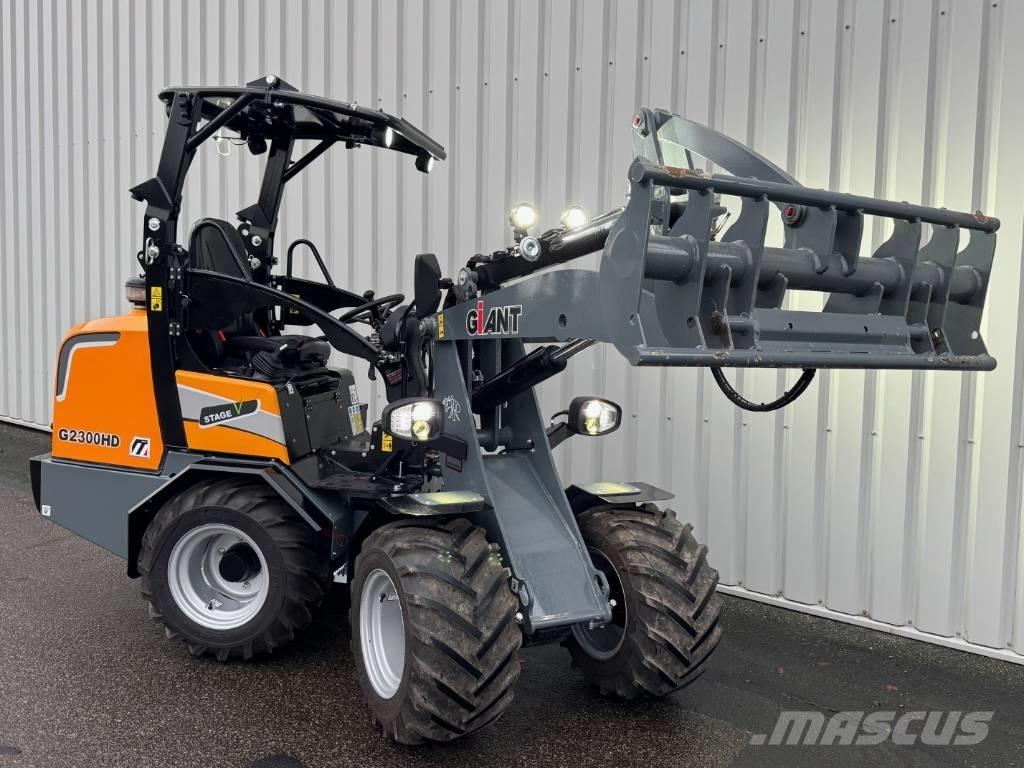 GiANT G 2300 HD Gumikerekes homlokrakodók