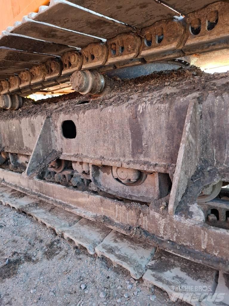 Hitachi EX 165 LC Lánctalpas kotrók