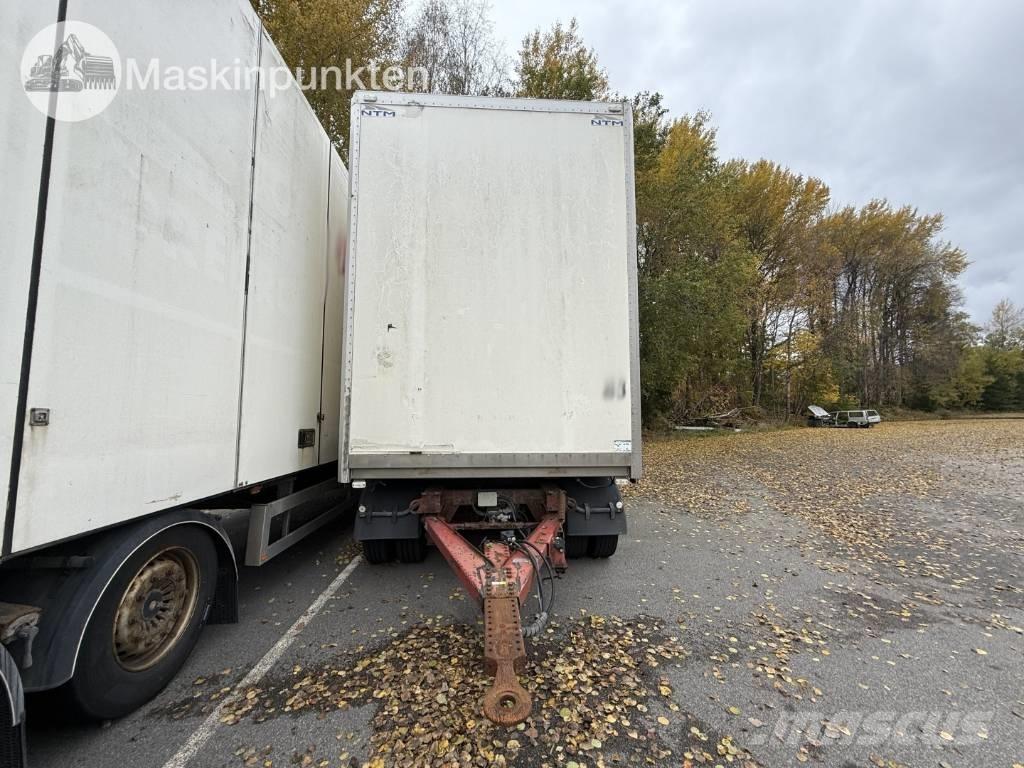 NTM UTP-29/39L-4 Dobozos pótkocsik