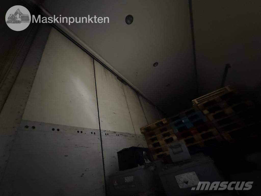 NTM UTP-29/39L-4 Dobozos pótkocsik