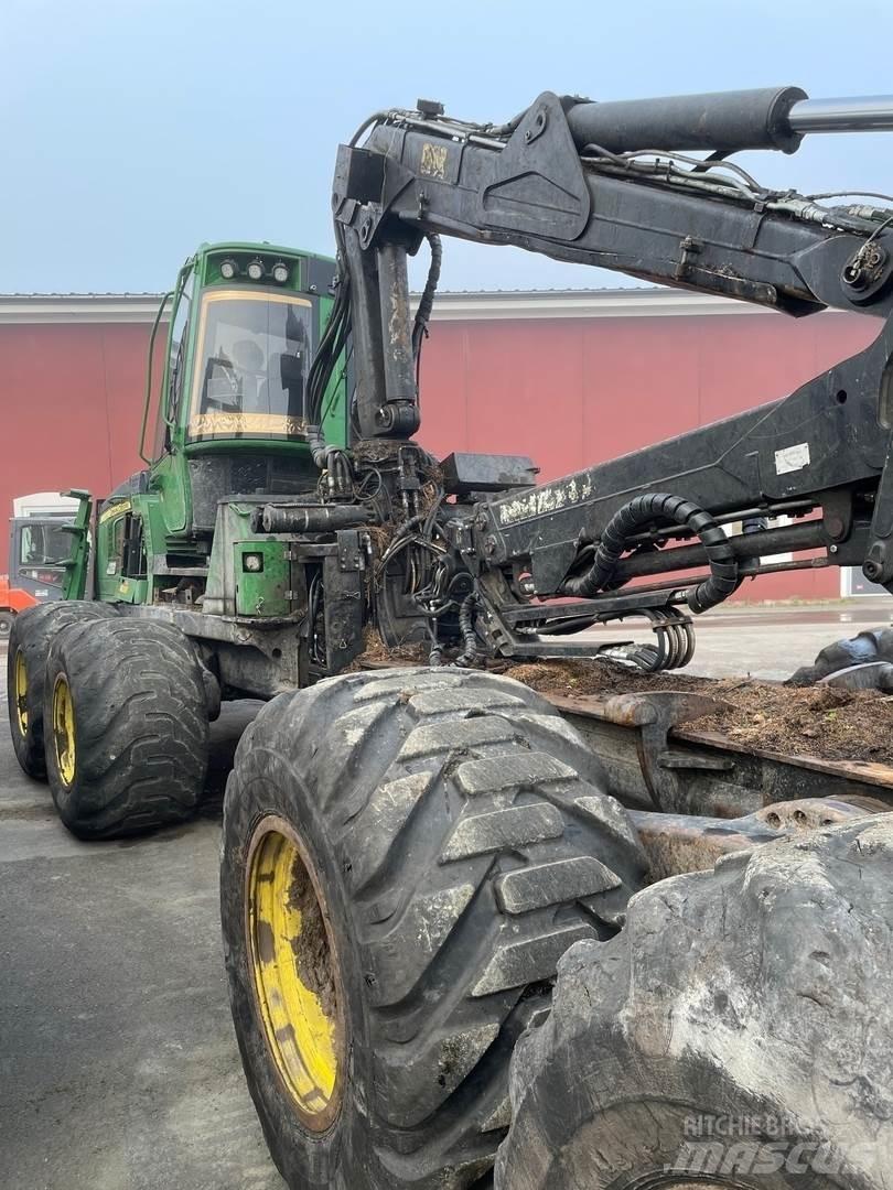 John Deere 1210E Kihordók