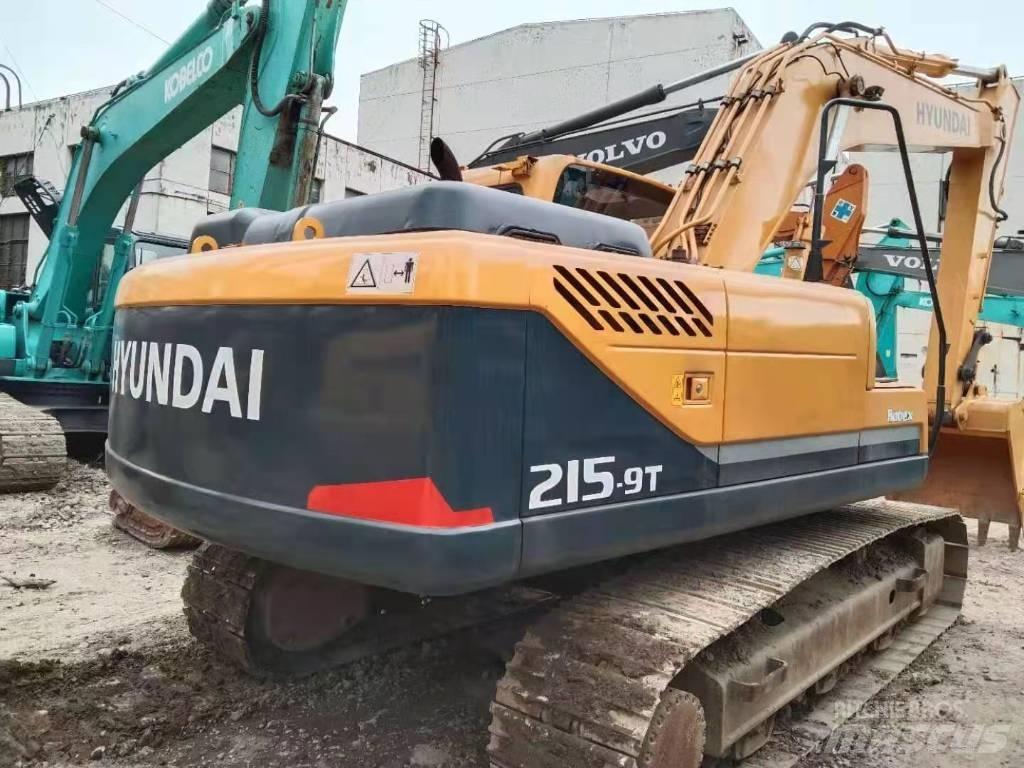 Hyundai R215-9T Gumikerekes kotrók