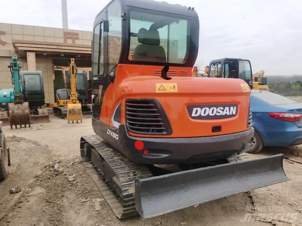 Doosan DX 60 Mini kotrók < 7t