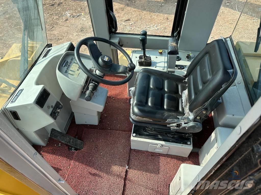 CAT 950G Gumikerekes homlokrakodók