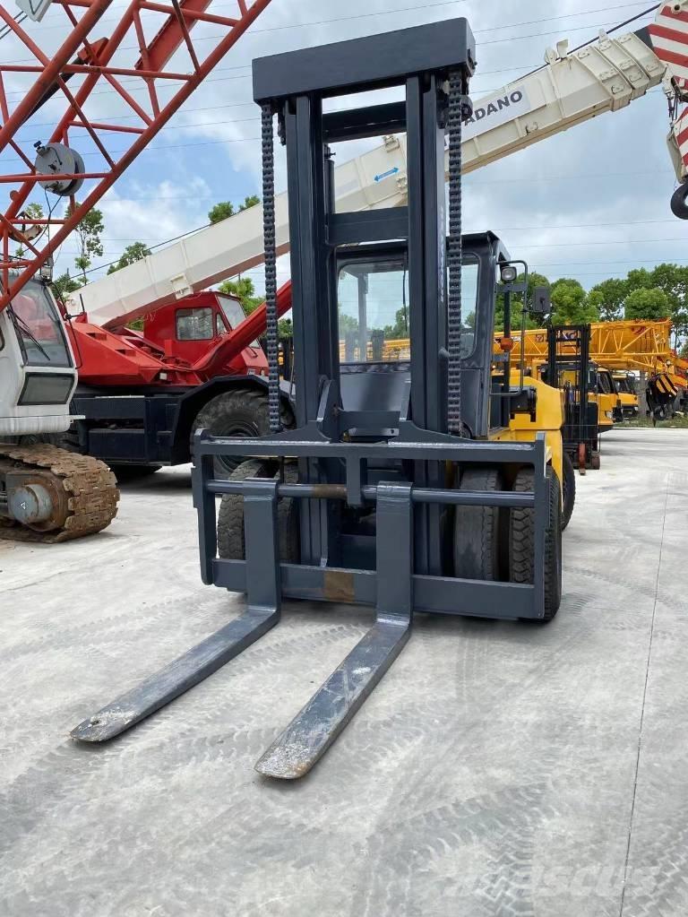 Komatsu FD 160 Dízel targoncák