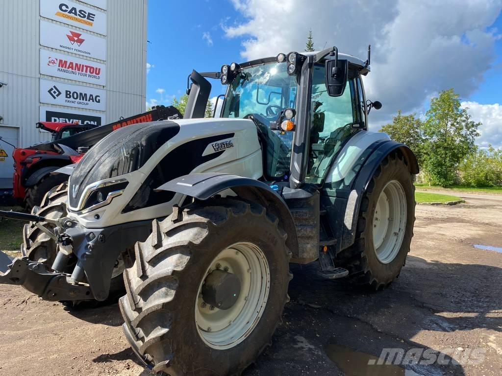 Valtra T 235 Traktorok