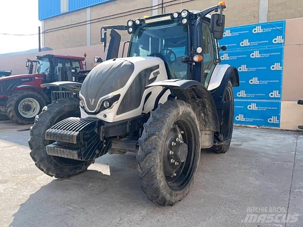 Valtra G135 Traktorok