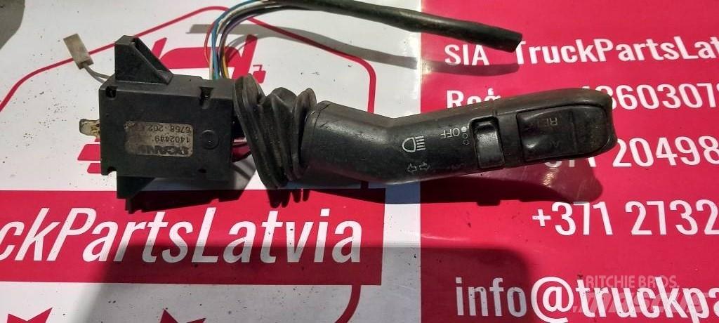 Scania 124.    1402449 Vezetőfülke és belső tartozékok
